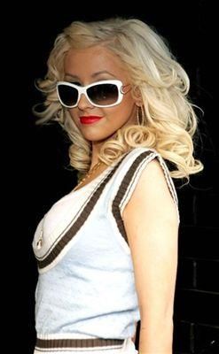 + un comment pls christina aguilera